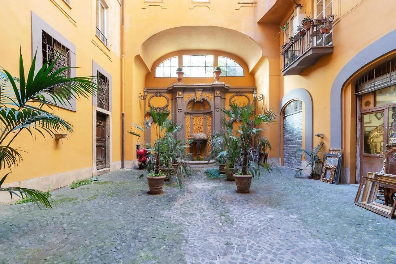 Roma Central Studio